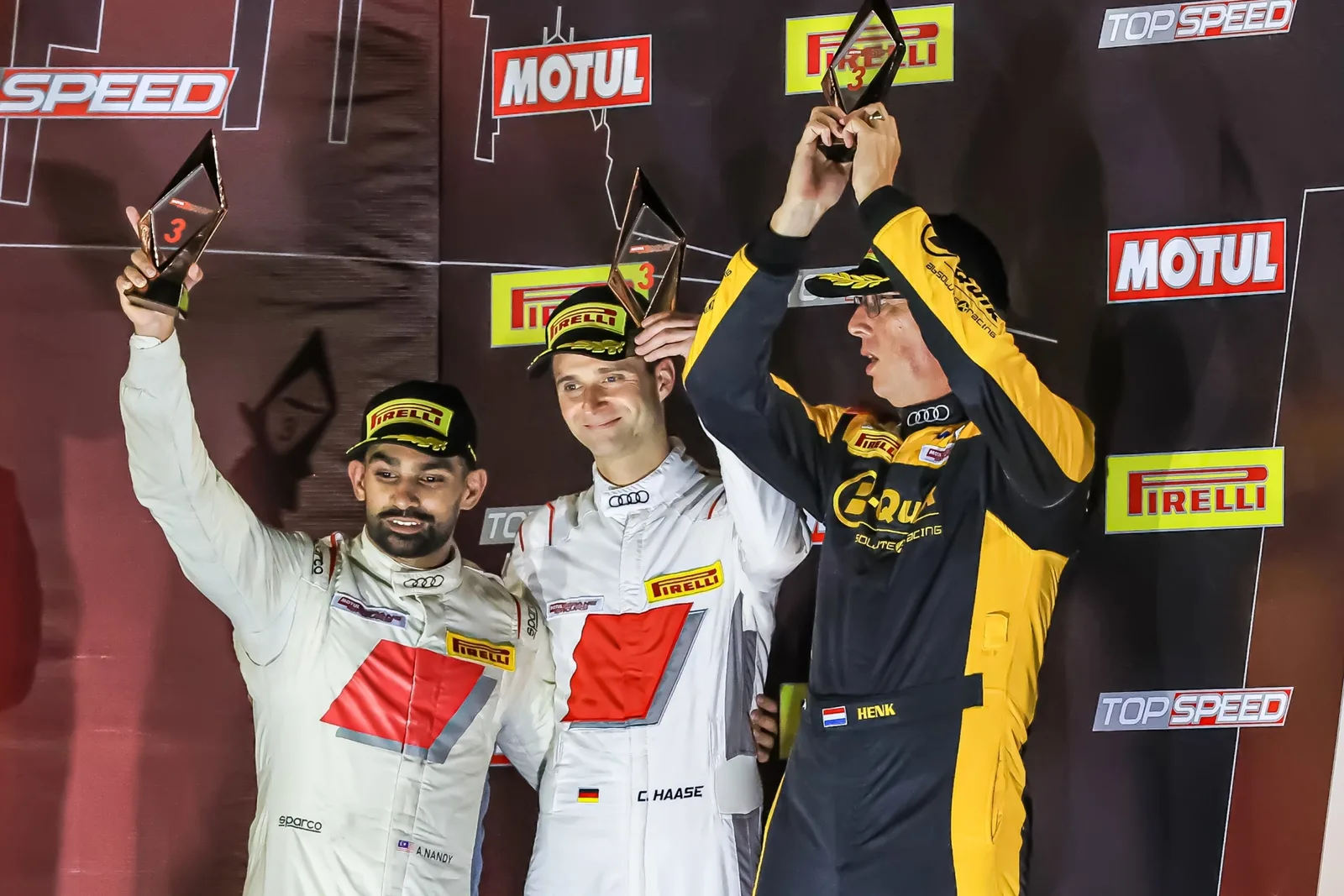 CHRISTOPHER HAASE AUCH IN SEPANG AUF DEM PODEST: NACH REIFENSCHADEN 12 STUNDEN AUFHOLJAGD BIS AUF PLATZ DREI!
