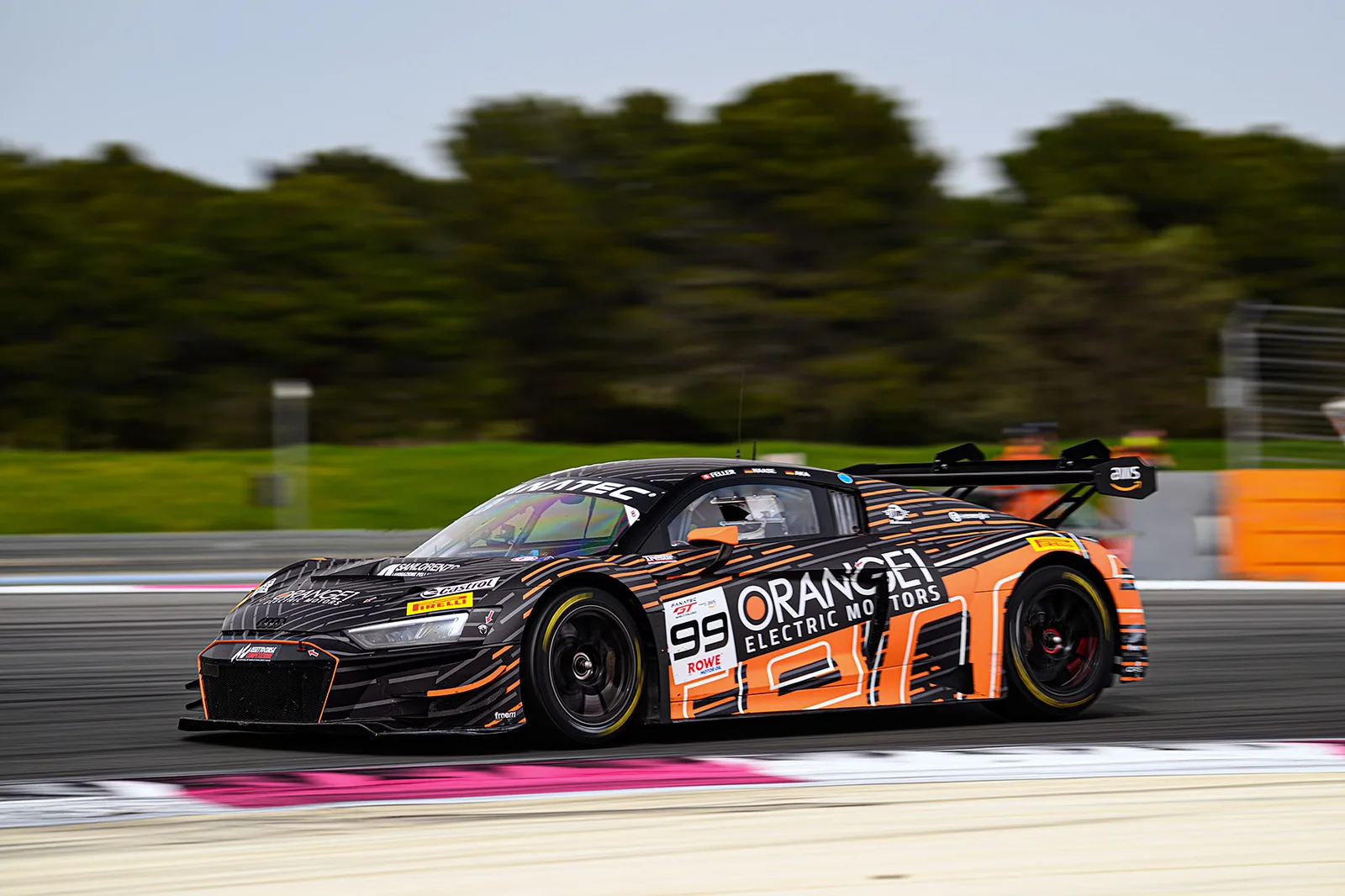 ERSTES RENNEN, ERSTE PUNKTE IN DER GT WORLD CHALLENGE: CHRISTOPHER HAASE FÄHRT IN PAUL RICARD AUF PLATZ SECHS!