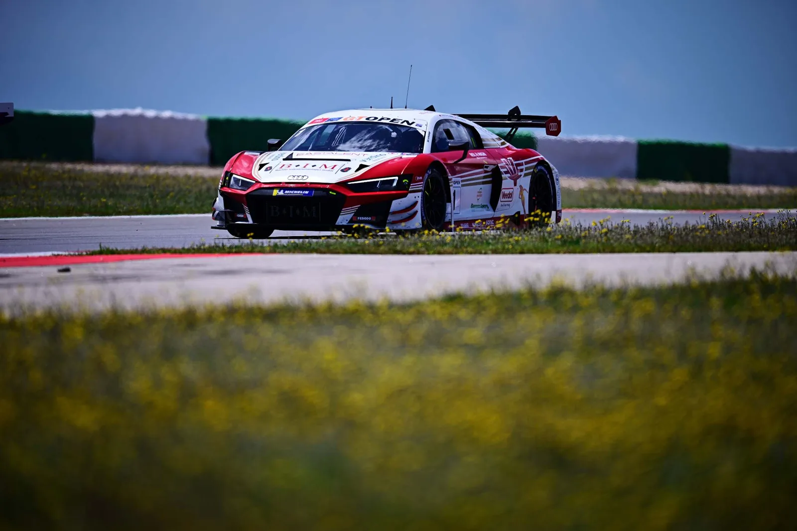 Mission Titelverteidigung gestartet: Eastalent Racing schrammt am Podium vorbei